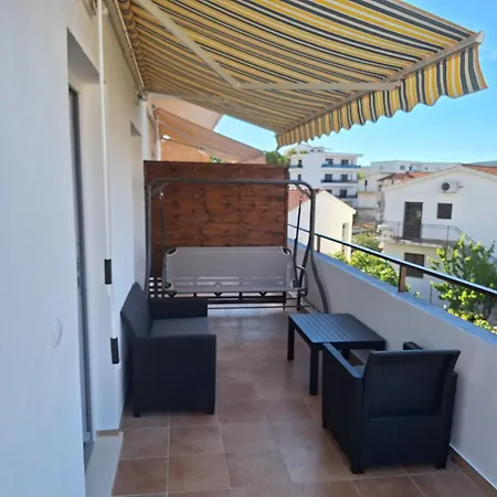 Mara Apartment *