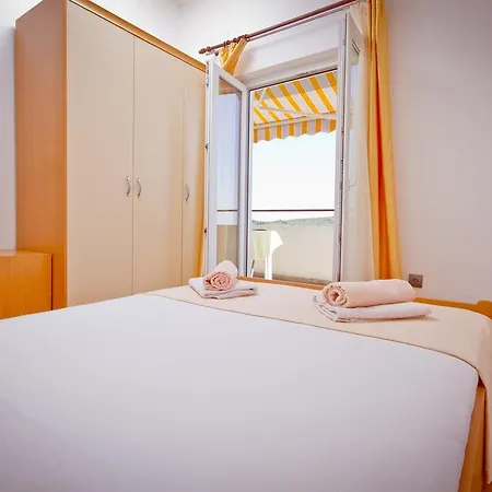 Mara Apartamento Primošten