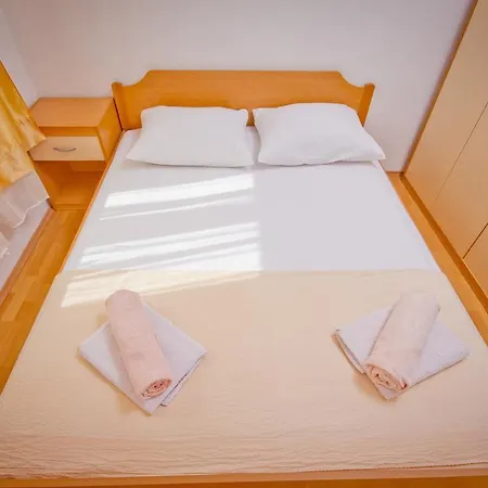 Appartement Mara Primošten