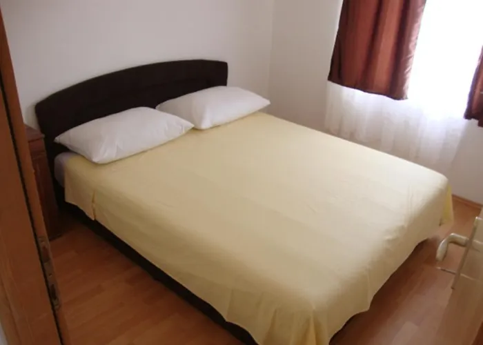 Apartment Mara Primosten